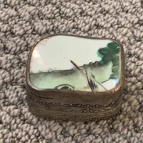 Chinese Porcelain Shard Box - Picture 1 of 5